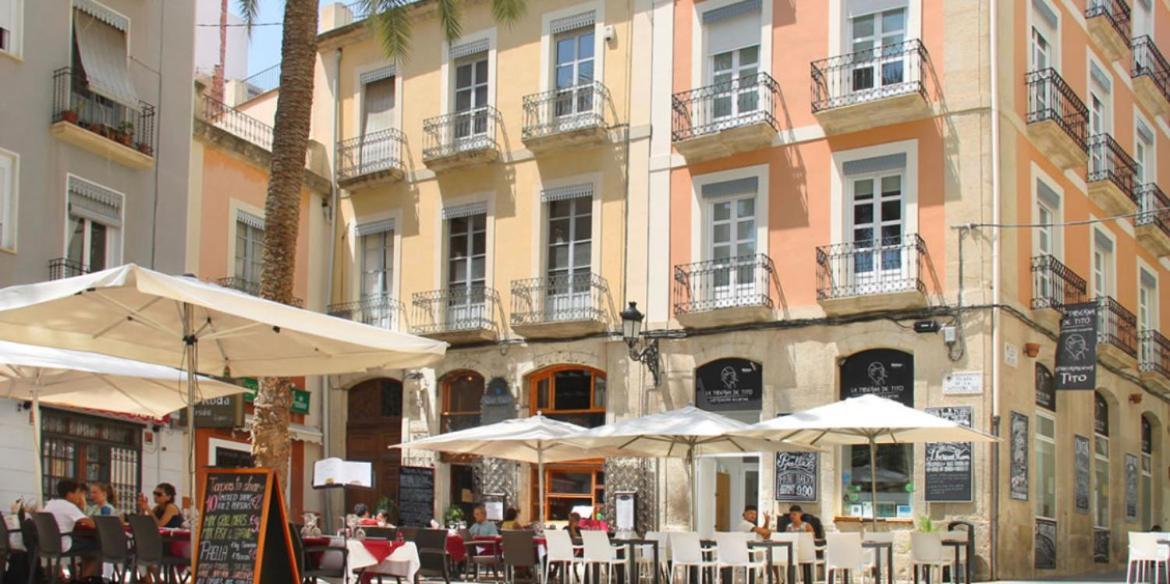 Centrally-Located, Spacious Flat At Historic Centre & Short Walk To Beach Alicante Esterno foto